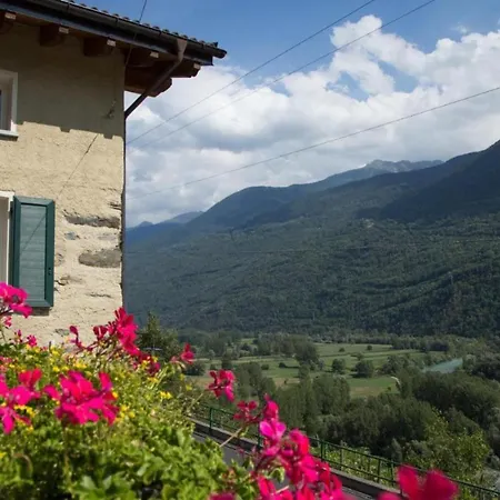 Ca' La Vedescia Mansarda Beli Miri * Teglio